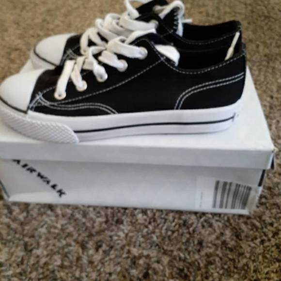 Airwalk sneakers - Picture 4 of 5